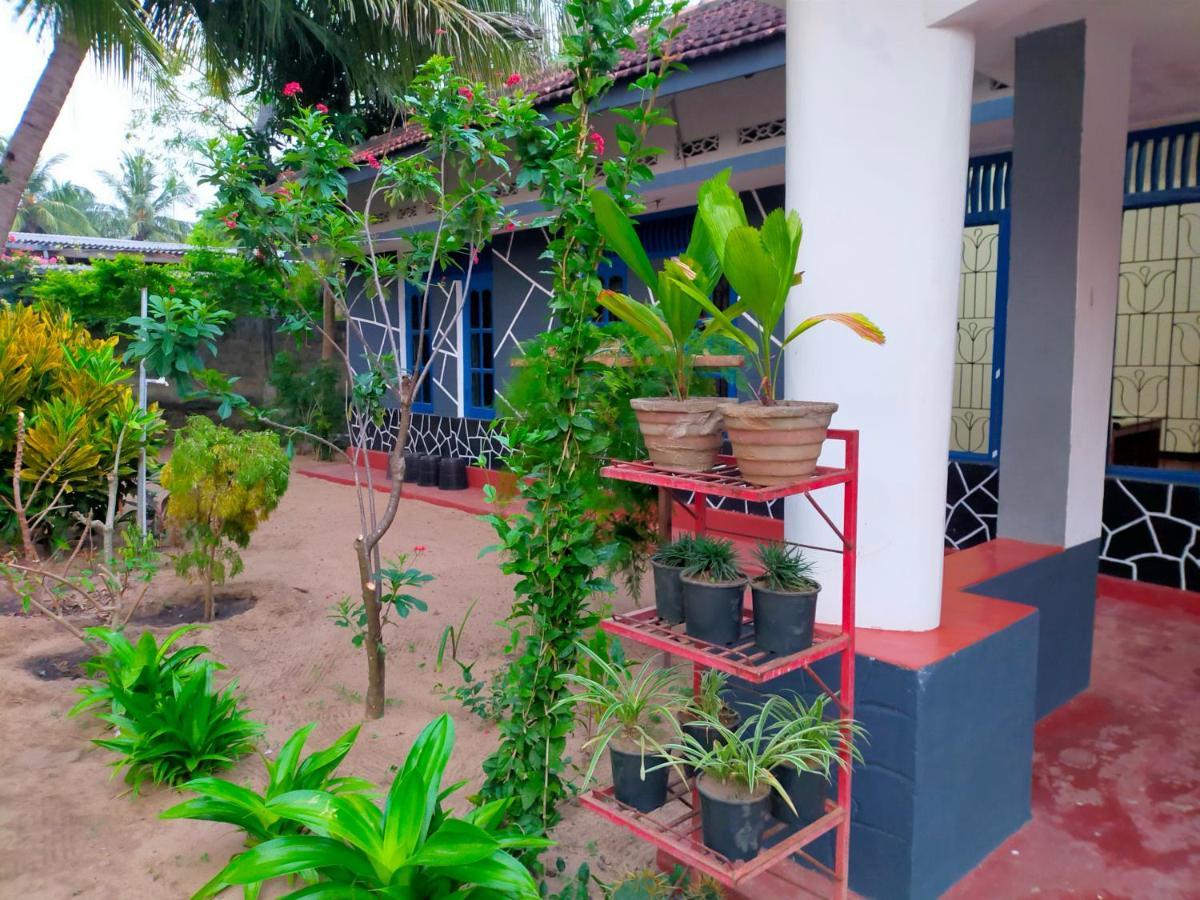 Hotel Eastwind Surf Camp Arugam Bay Exterior foto