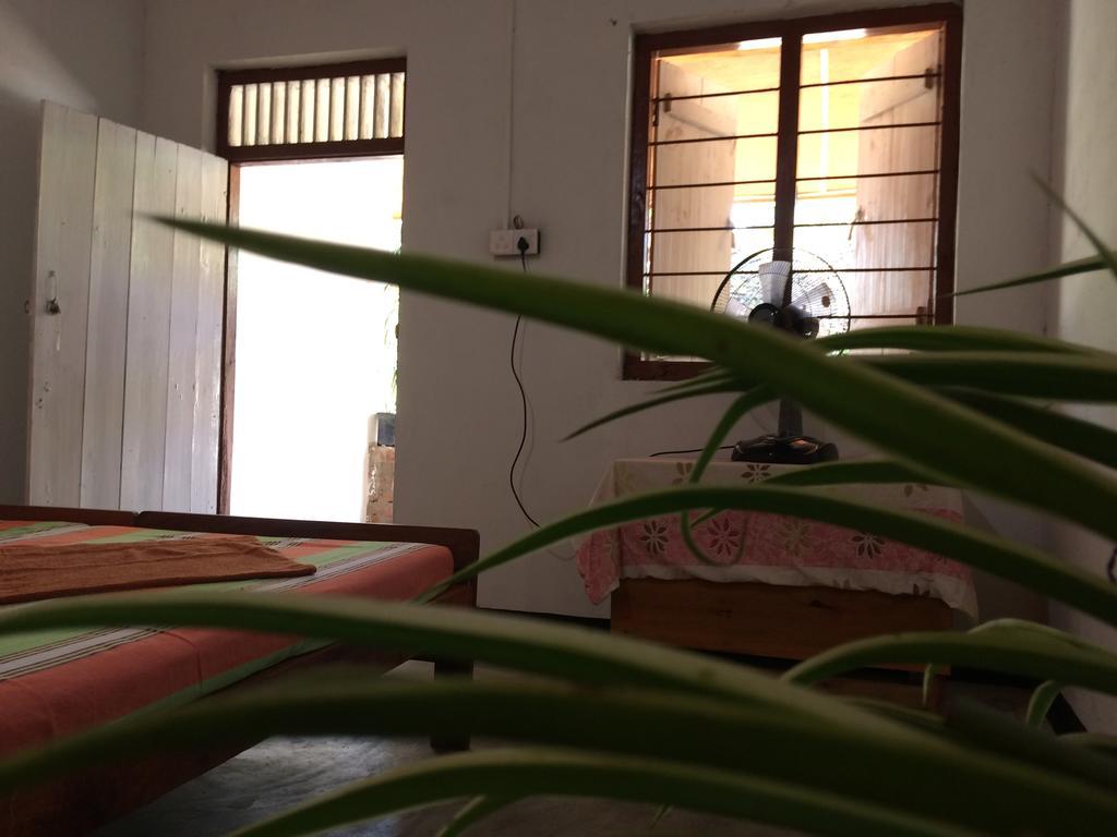 Hotel Eastwind Surf Camp Arugam Bay Exterior foto